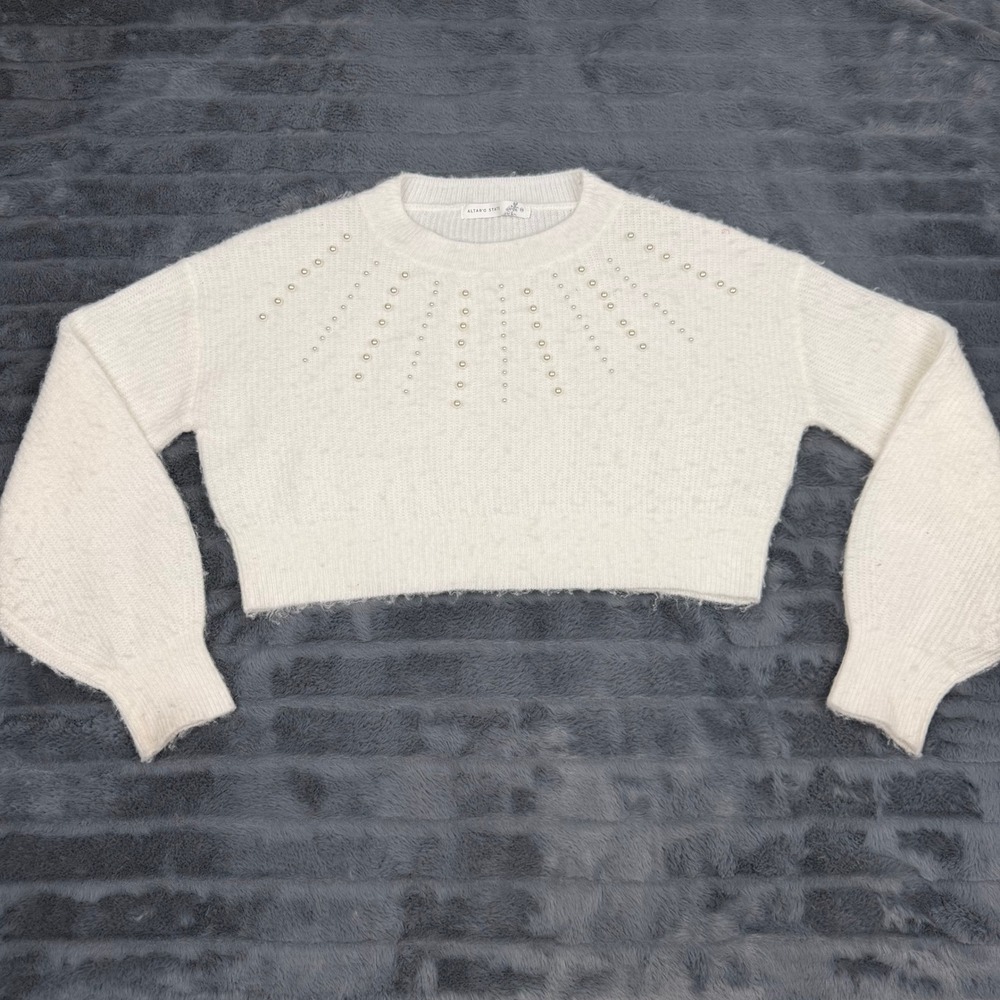 Altar'd State Pearl Embellished Cropped Sweater Cream Fuzzy Knit XS TRU-SANYU072